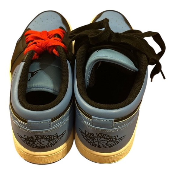 NIKE Men's Black and Blue Sneakers - Picture 3 of 5